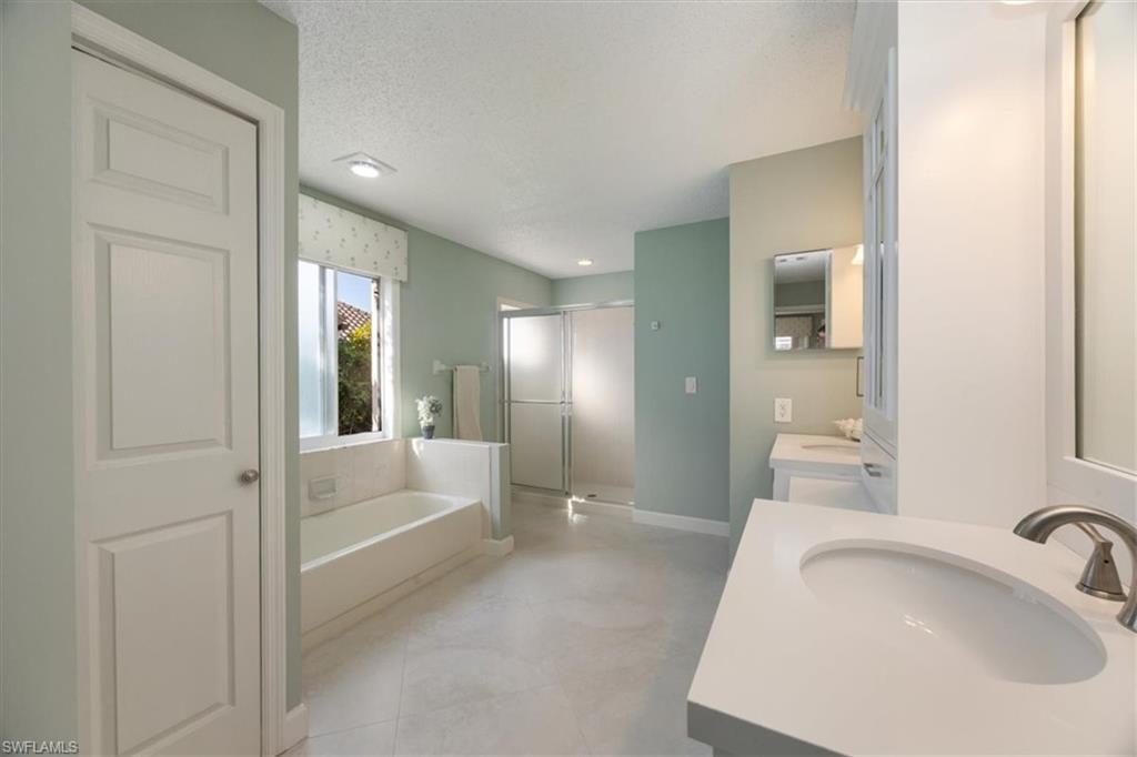 4198 Royal Wood BLVD photo 16