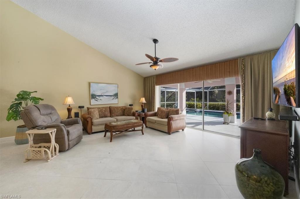 4198 Royal Wood BLVD photo 9