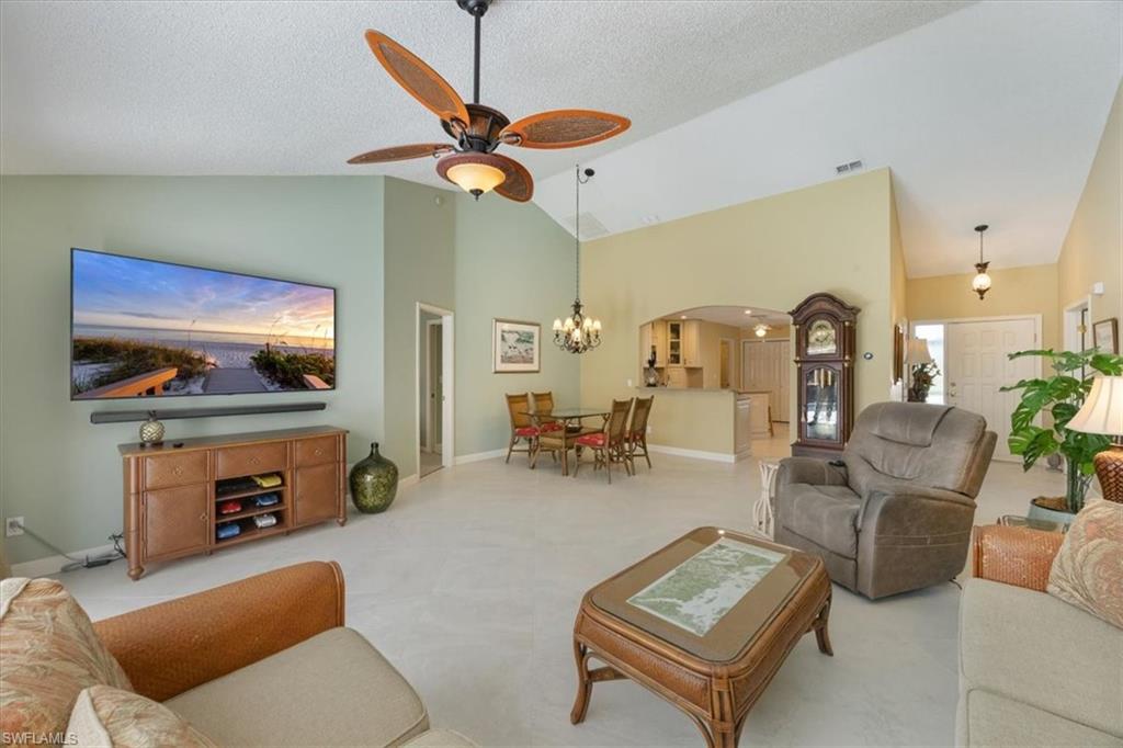 4198 Royal Wood BLVD photo 10