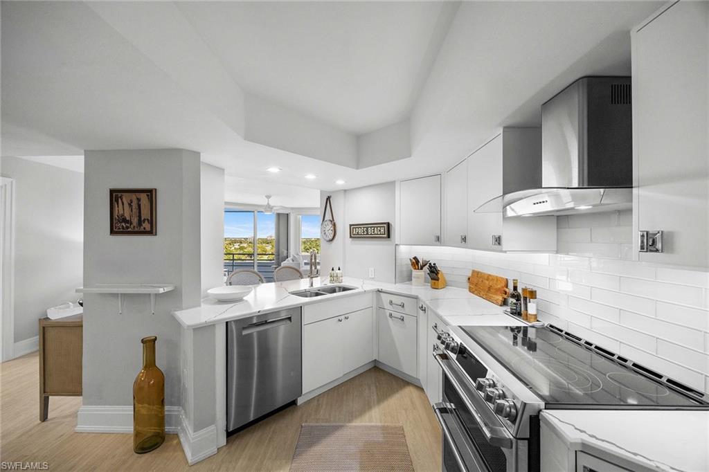4751 Gulf Shore BLVD N 904 photo 16