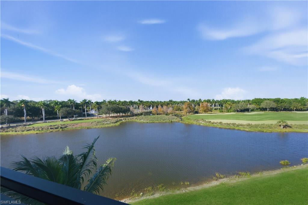 2555 Marquesa Royale LN 1-302