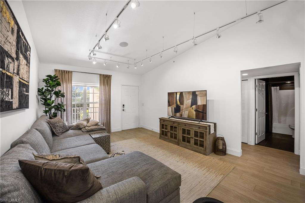 28871 Bermuda Lago CT 304