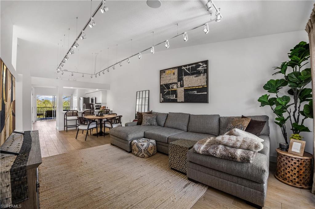 28871 Bermuda Lago CT 304