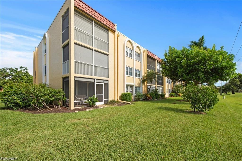 View of apartment building / complex