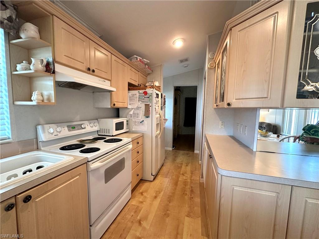 20180 Ponce De Leon DR photo 14