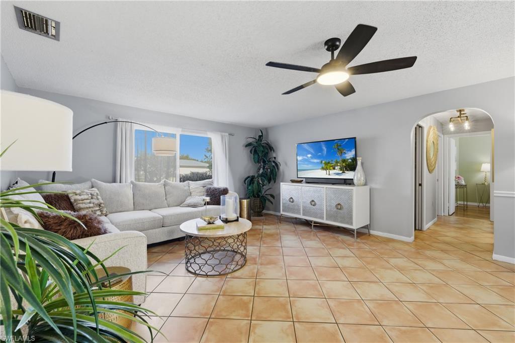 4047 Country Club BLVD photo 18
