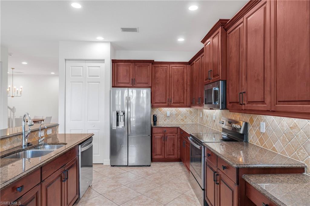 10487 Winged Elm LN photo 7