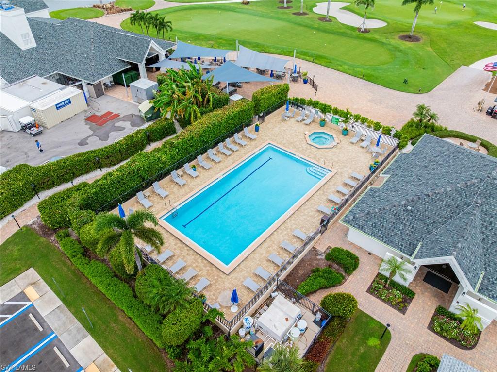 Bird's eye view of a pool and a golf club