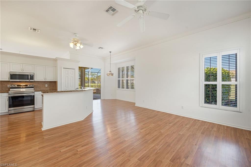 3733 Royal Wood BLVD photo 16