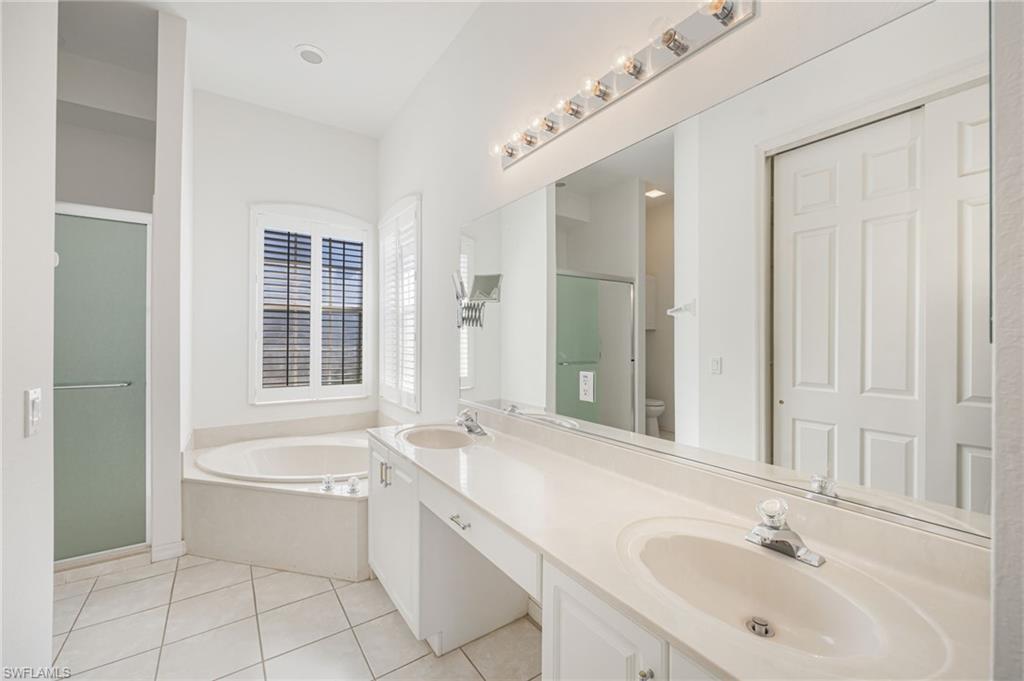 3733 Royal Wood BLVD photo 21