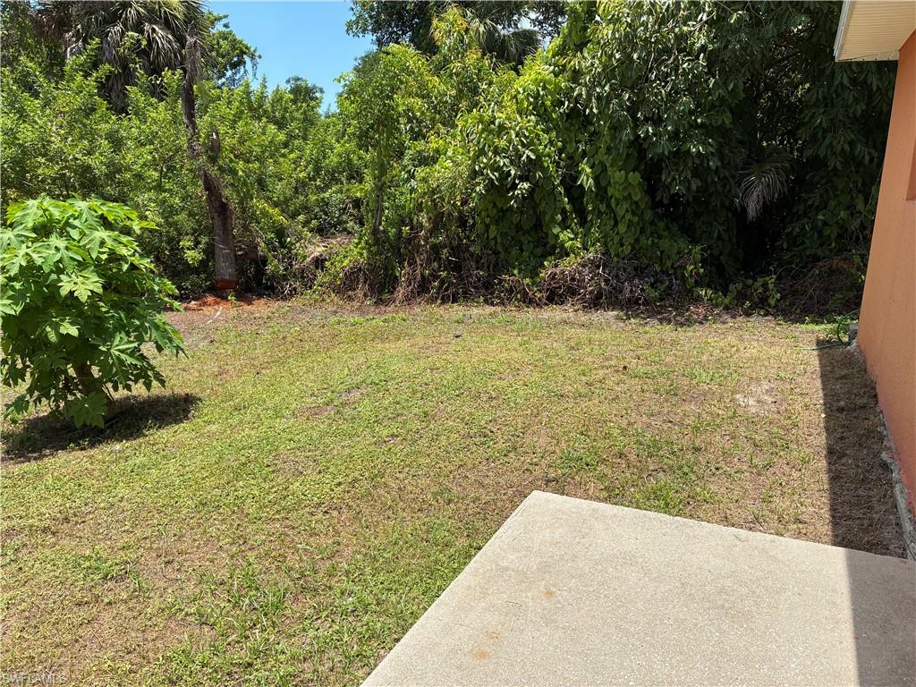 Owner is in process of adding fence.
