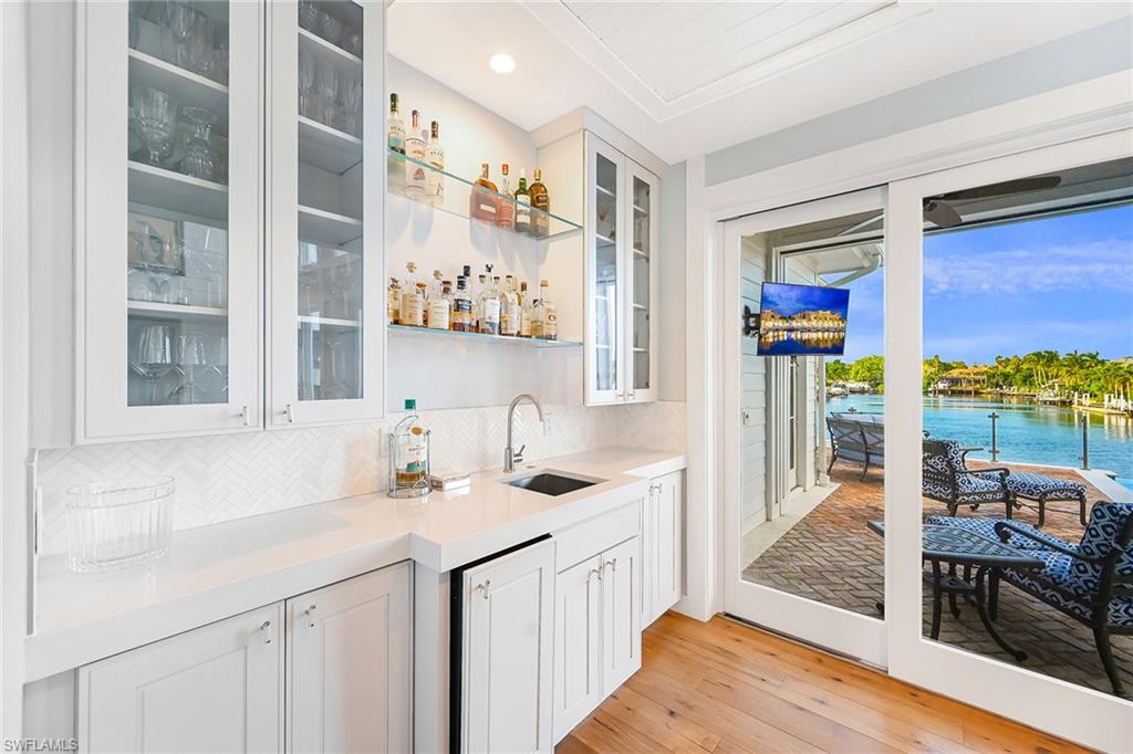 Wet Bar off Living Room