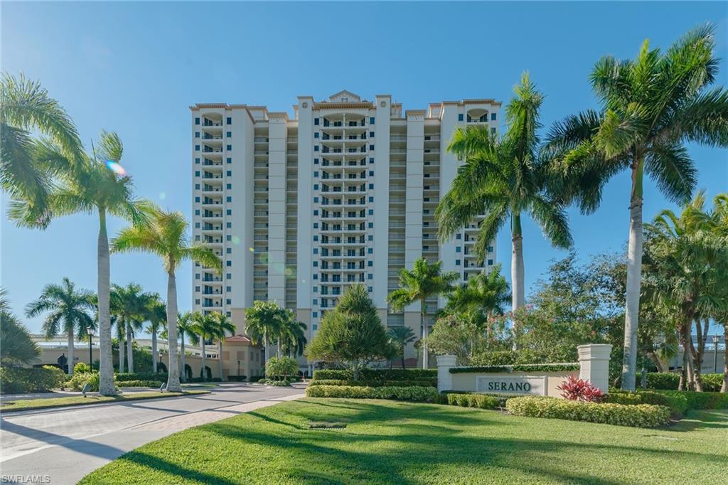 View of apartment building / complex