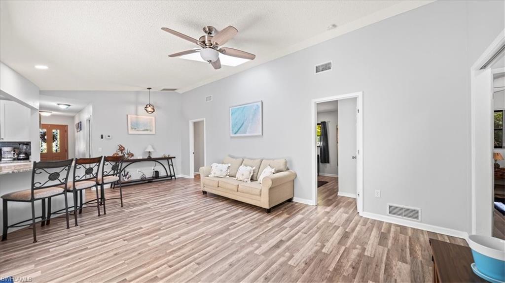11195 Seabreeze AVE photo 8