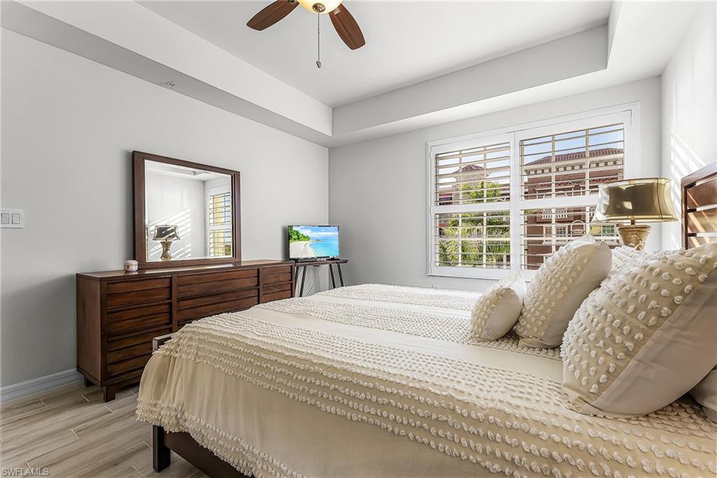 Primary suite with queen size bed.
