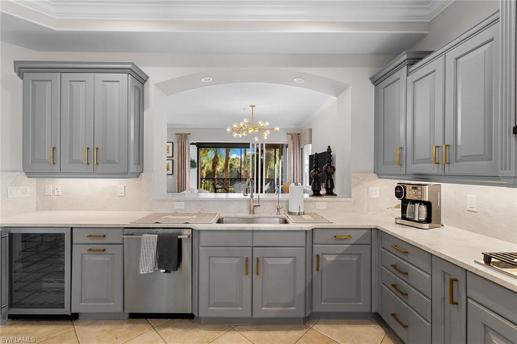 2864 Tiburon BLVD E 102 photo 9