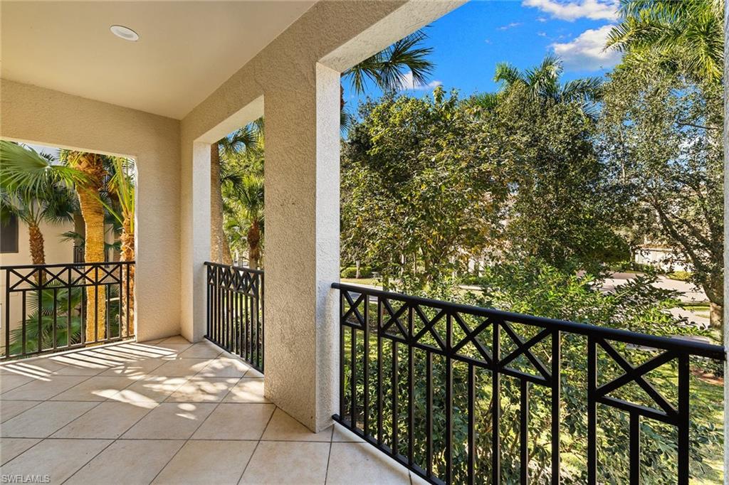 2864 Tiburon BLVD E 102 photo 30
