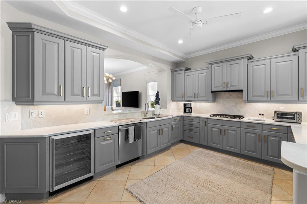 2864 Tiburon BLVD E 102 photo 11