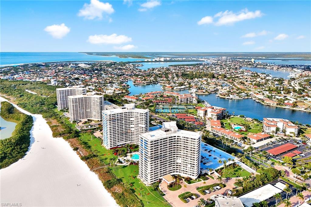 260 Seaview CT 906