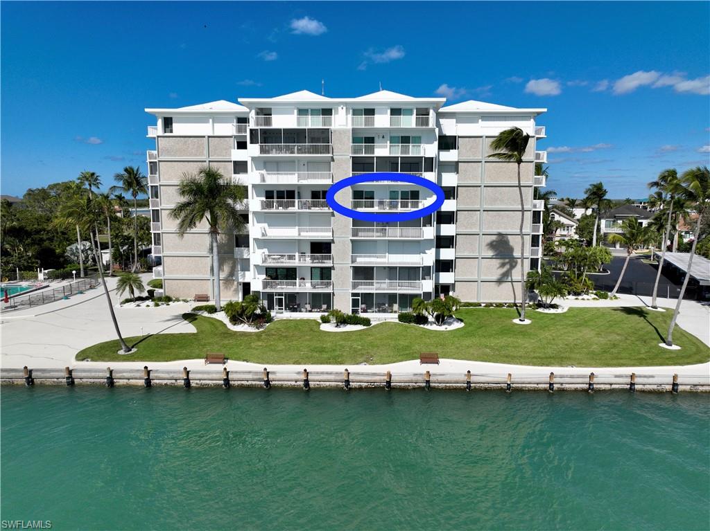 60 Pelican ST W 505
