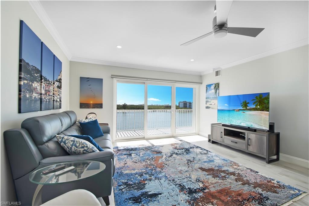60 Pelican ST W 505