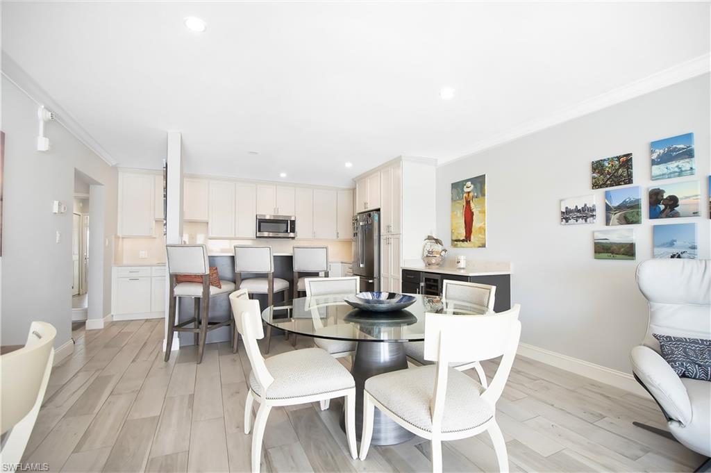 60 Pelican ST W 505