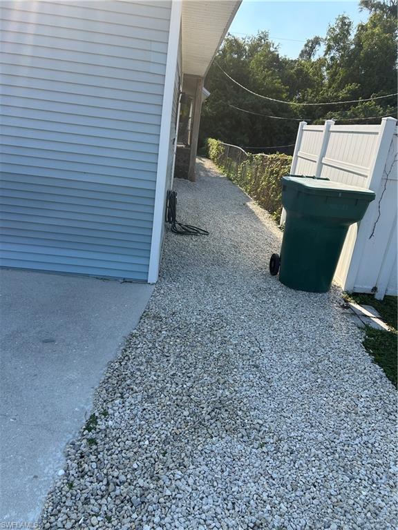 281 Benson ST E photo 9