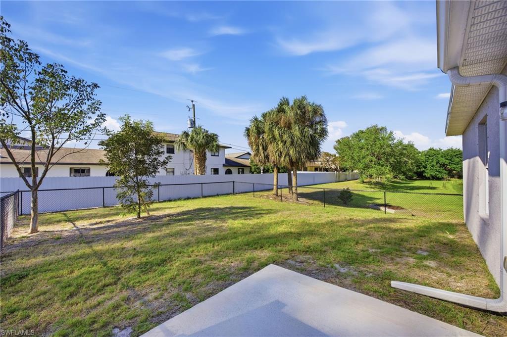 1426/1428 Cape Coral PKWY W photo 18