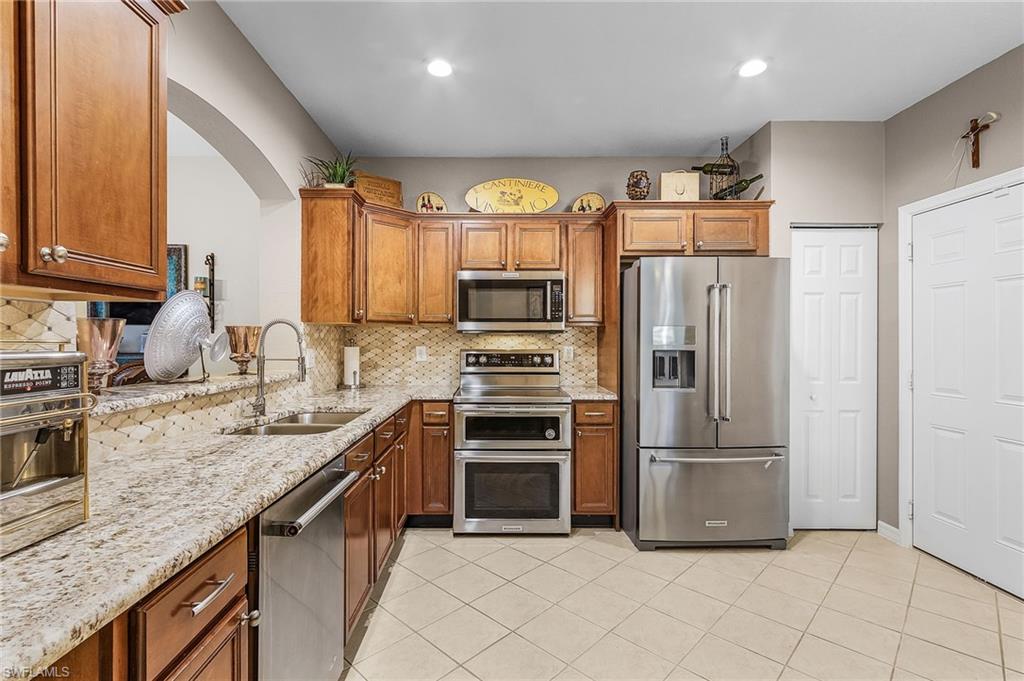 3331 Dandolo CIR photo 6