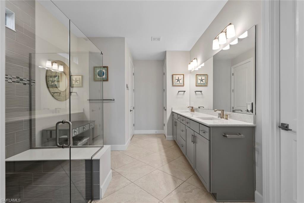 Primary Suite Bathroom
