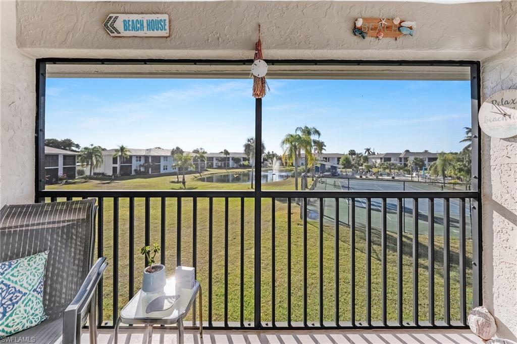 These stunning lake and fountain views can be yours, just steps from the community pool and all the activities Davis Lake Condos has to offer.