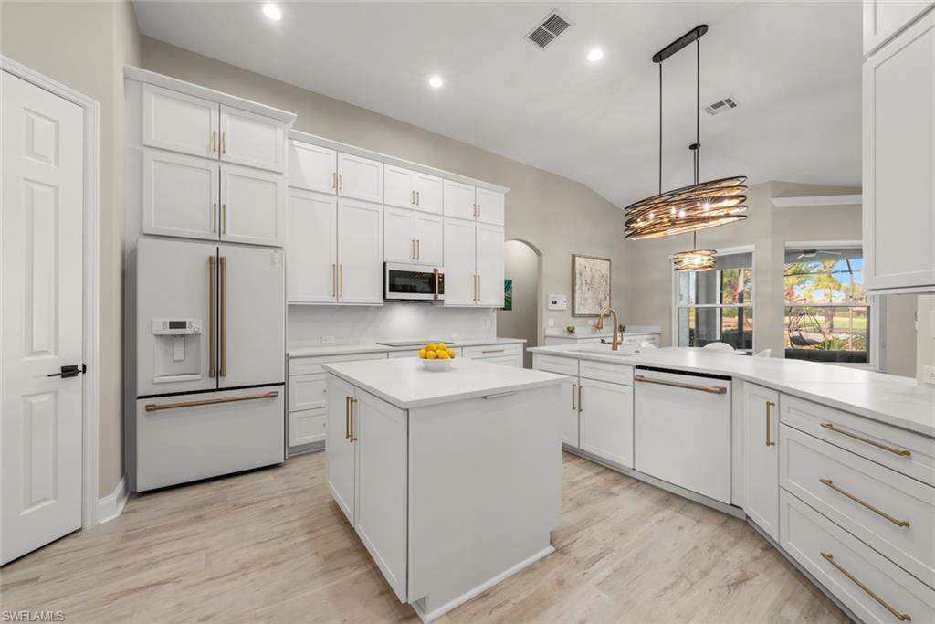 15520 Greenock LN photo 11