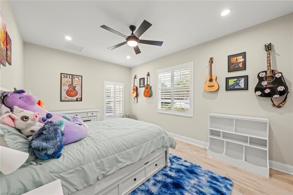 15520 Greenock LN photo 25