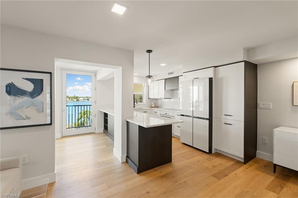 Entry way/kitchen
