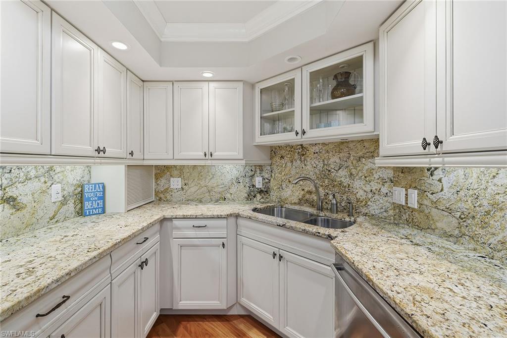 4001 Gulf Shore BLVD N 1205 photo 13