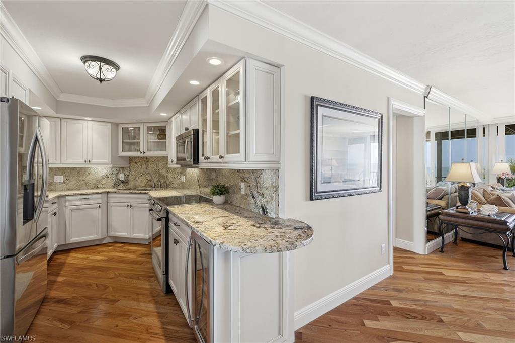 4001 Gulf Shore BLVD N 1205 photo 12