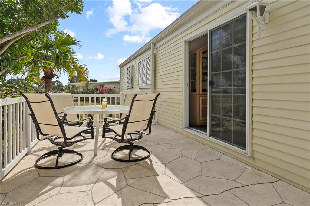 Balcony with outdoor dining space