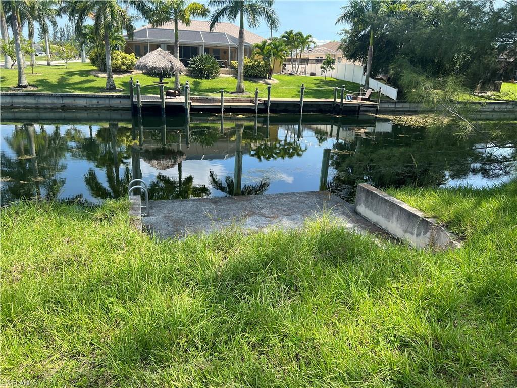 428 SE 13th Ter freshwater canal with Southern exposure, seawall and concrete dock already in place!