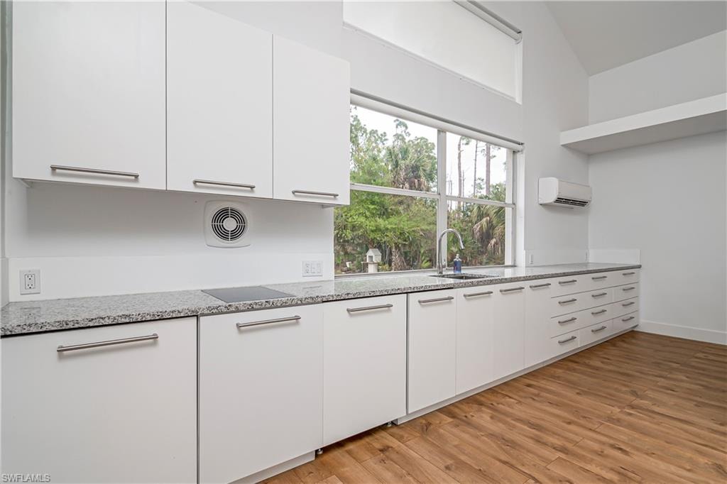 Guest house kitchen w/ dish washer, stove top and sink
