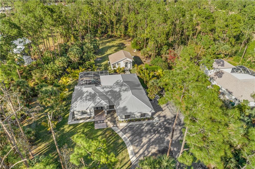 Aerial view of property and surrounding area