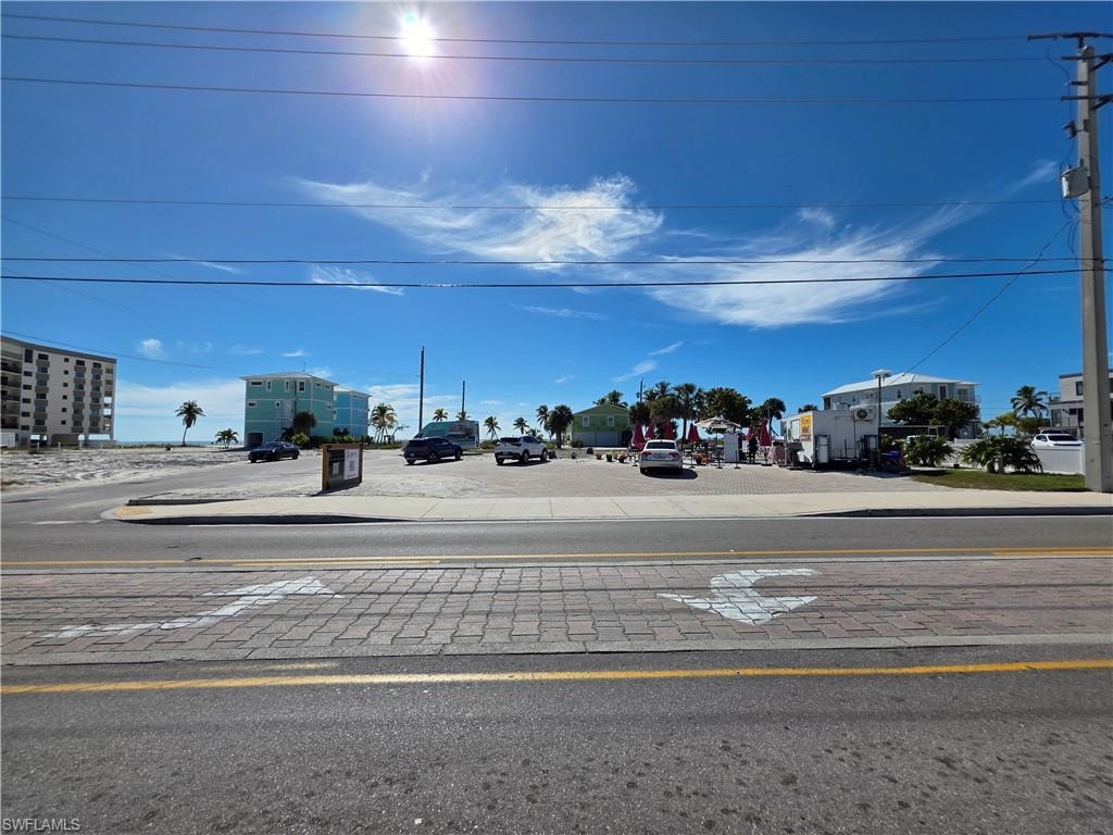 2450 Estero BLVD photo 10