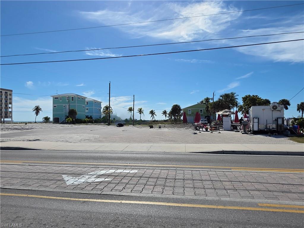 2450 Estero BLVD photo 11
