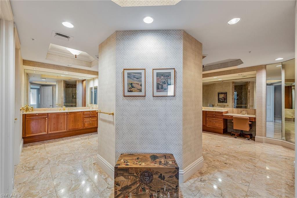 8477 Bay Colony DR 902 photo 16