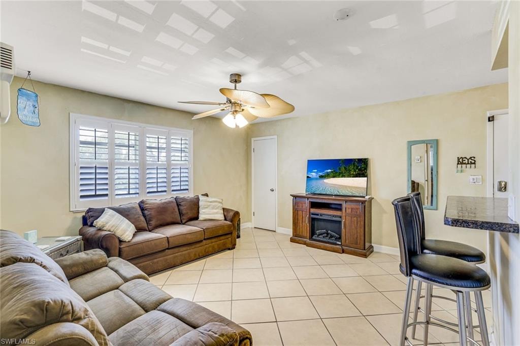 457 Tallwood ST 406 photo 6