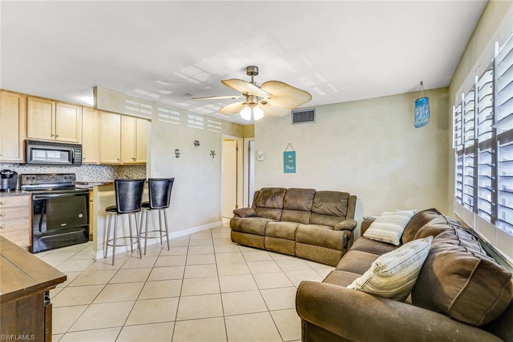 457 Tallwood ST 406 photo 7