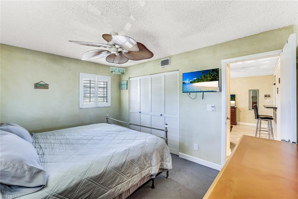 457 Tallwood ST 406 photo 10