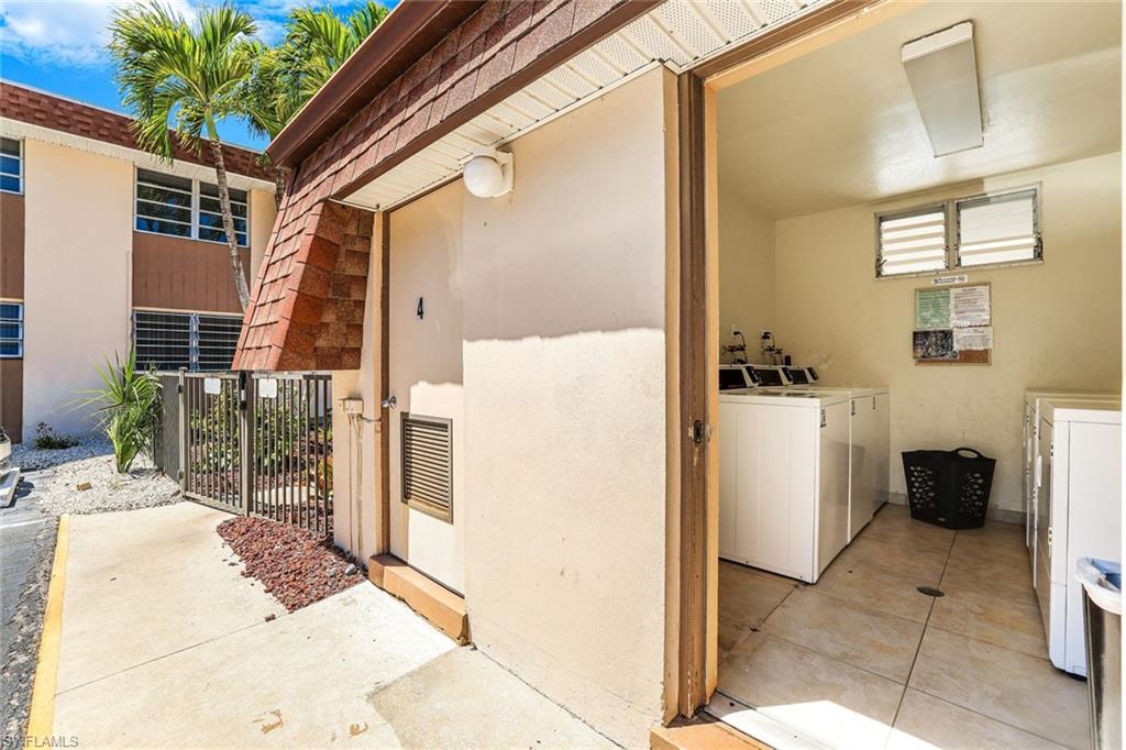 457 Tallwood ST 406 photo 19