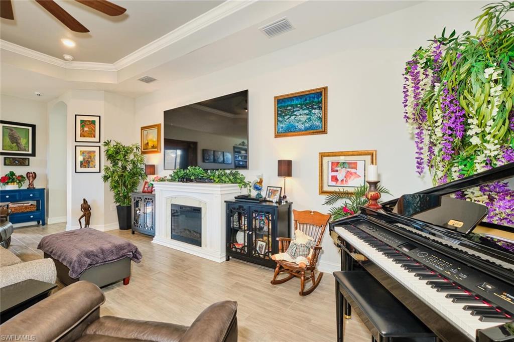 15320 Torino LN photo 11