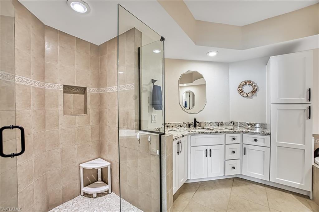 Primary_BA_WI_shower