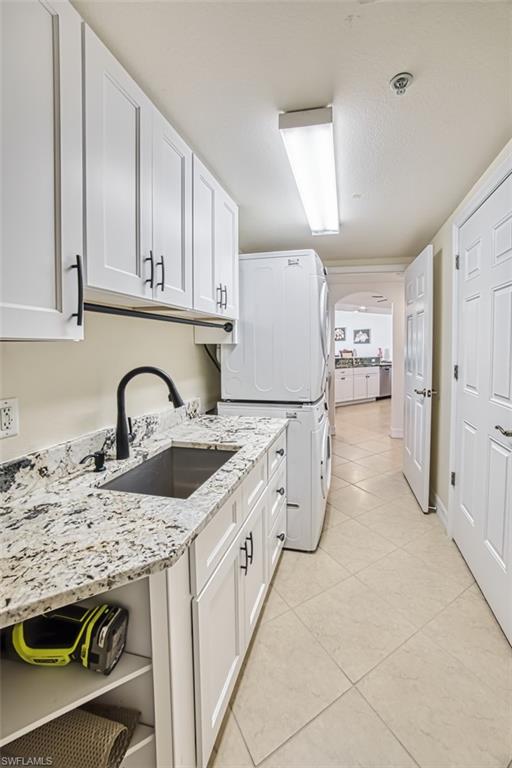 Laundry_with_granite_and_SS_sink